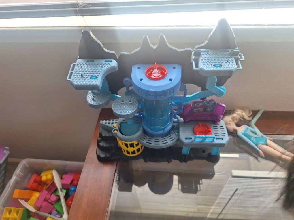 Batman Cave Playset
