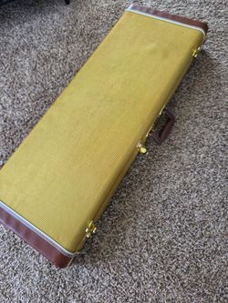 Fender Classic Series Stratocaster / Telecaster Hardshell Tweed Case