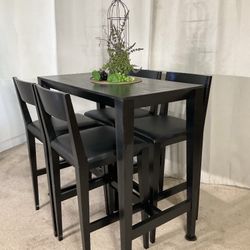 High Pub Dining Table & 4 Chairs PERFECT FOR APARTMENT 