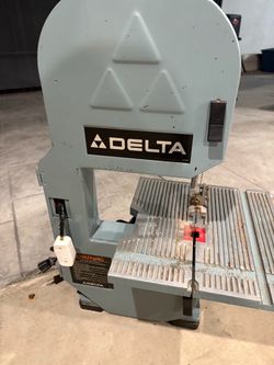 Delta 14" Band Saw – Great Condition