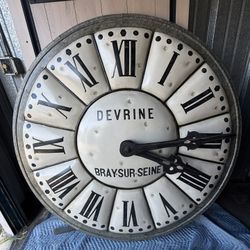 Large wall clock