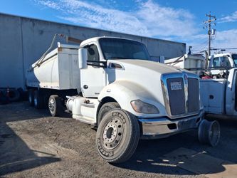 Kenworth T680 White Dump Truck