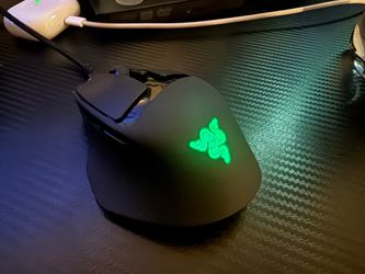 Razer basilisk gaming mouse