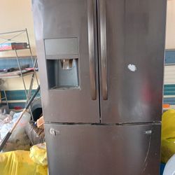 Refrigerator For Sale