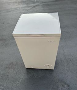 Freezer household deep chest (delivery available)