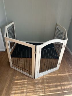 Dog gate/ area