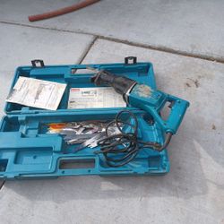 Sawzall Makita 
