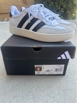 Women’s Adidas Barreda size 9