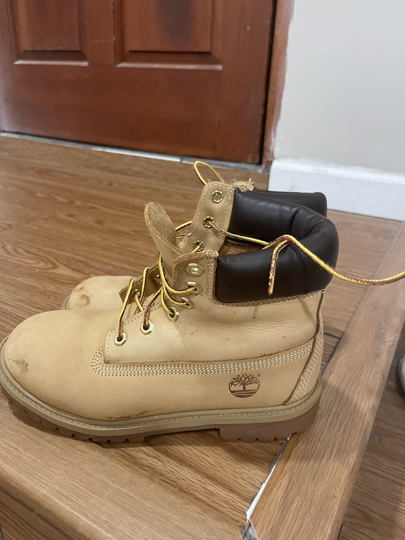 $25 OBO Timberland Boots 5 Youth Or Size 7 Women’s