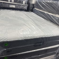 QUEEN SIZE SIMMONS BEAUTYREST HARMONY LUX HYBRID (FIRM) MATTRESS & BOX SPRING BED SET