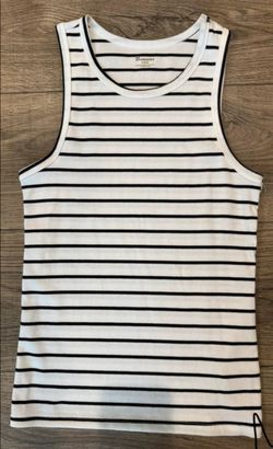 Women's No Boundaries Tank Size Medium