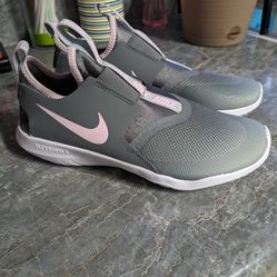 Nike Flex Runners Size 5y