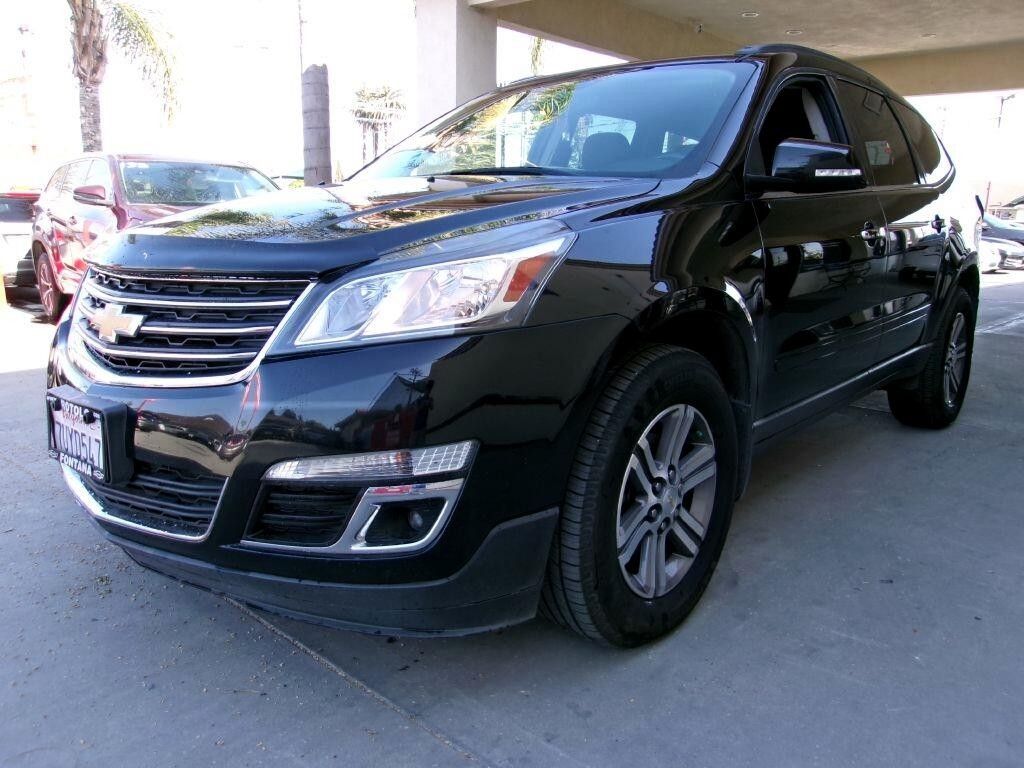 2017 ChevroletTraverse2LT FWD