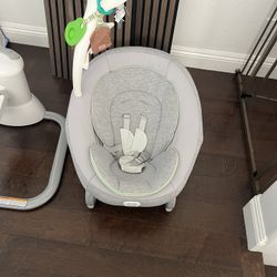 Graco My Way Swinger Rocker 