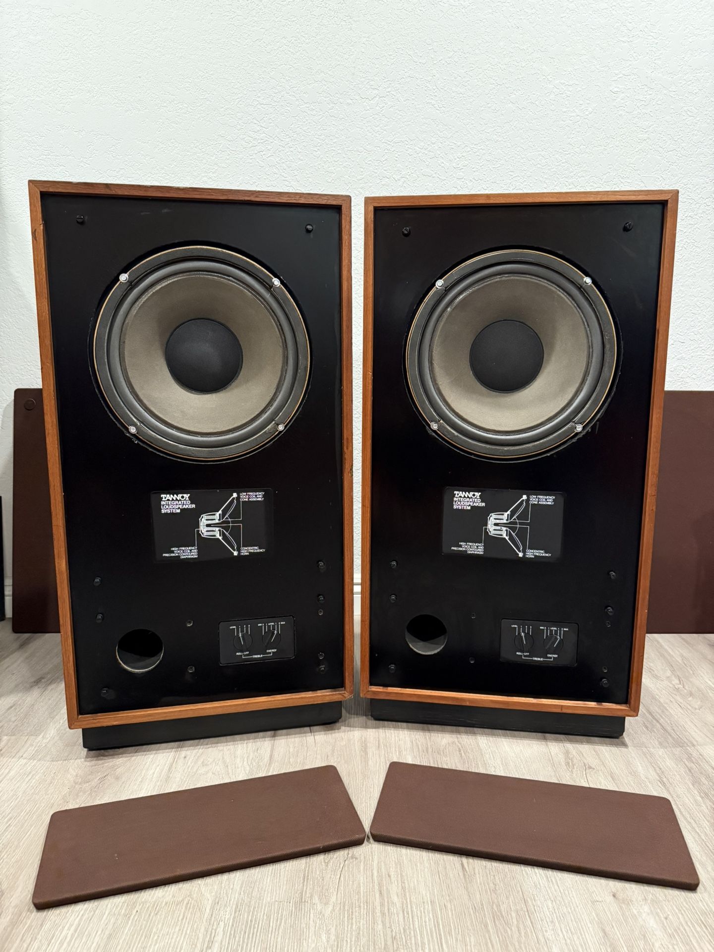 TANNOY CHEVIOT Dual Concentric Floor standing Speakers / England