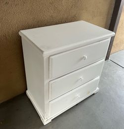Wooden 3 Drawer Dresser
