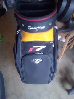 TaylorMade R7 Golf Bag