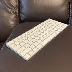 Apple Magic Keyboard 