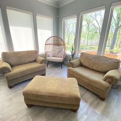 Three Piece Love Seat And Ottoman Set (fabric) 