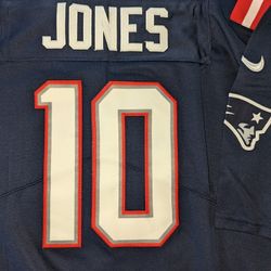 Mac Jones New England Patriots Jersey Size Xl