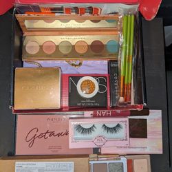 New Brand Makeup Lot 