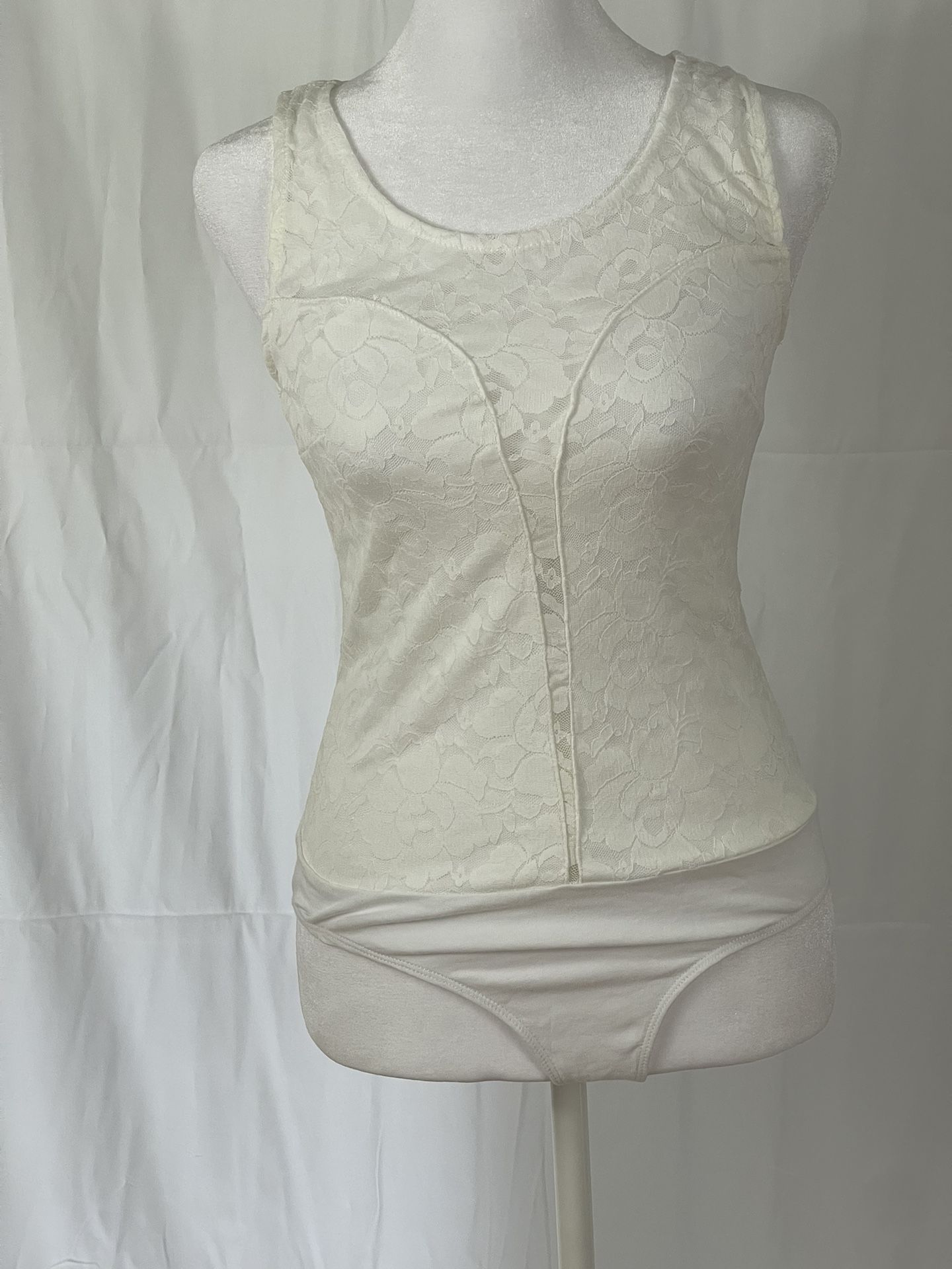 Ambiance Apparel NWOT Lace White Bodysuit Size S