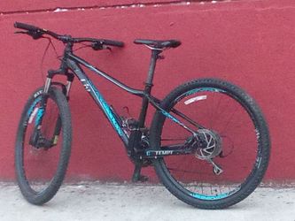 Giant Tempt Mountain Bike