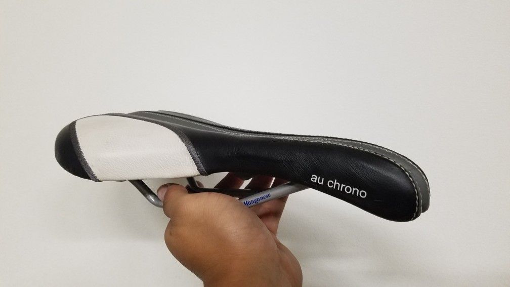 Koobi Au Chrono saddle