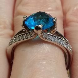 Beautiful New London Blue 💙 Topaz Sterling Silver Ring 💍!