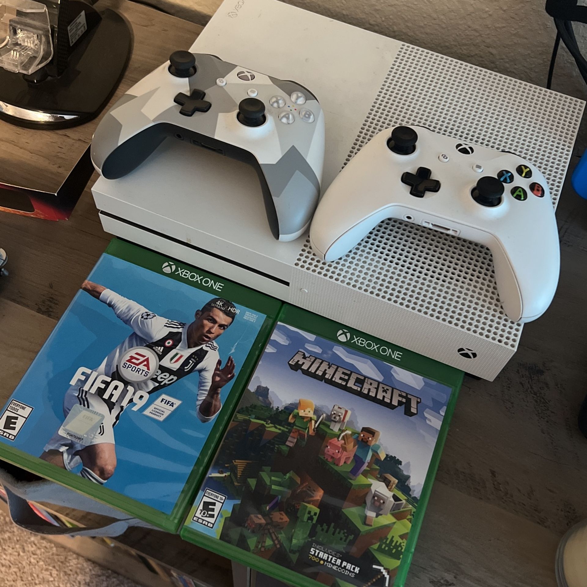 Xbox One S