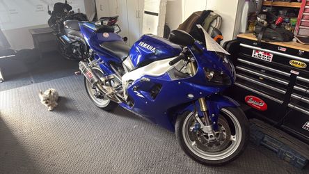 1999 Yamaha  R 1000. Like new low miles