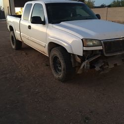 2007 Chevy 1500 Z71 4x4 Parting Out