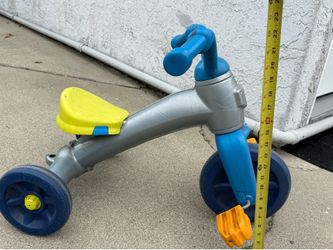 Child tricycle toy