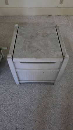2 Garden hose reel boxes