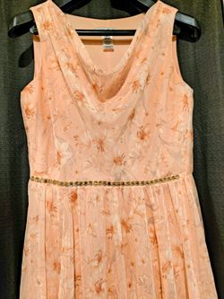 🌷🌷Beautiful Floral Dress with Rhinestone Waistline 🌷🌷