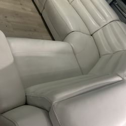 SECTIONAL GENUINE LEATHER RECLINER ELECTRIC ⚡️ WHITE COLOR.. DELIVERY SERVICE AVAILABLE ✅🚛💥