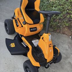 Cub Cadet  30 in. 10.5 HP Briggs & Stratton Engine Hydrostatic Drive Gas Rear Engine Riding Mower wi