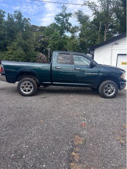 2011 DODGE RAM 1500 HEMI 4X4