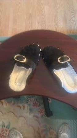 Women’s slippers