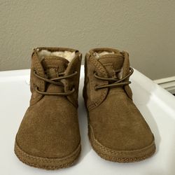 UGG Classic Ultra Mini Boots In Chestnut - Infant/ Toddler Size 2/3