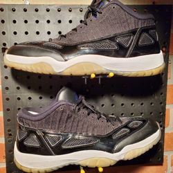 Jordan 11 Low Space Jam