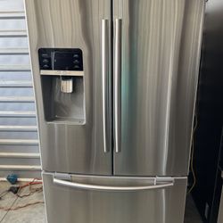 Samsung Refrigerator French Door Stainless 2  Ice Makers 