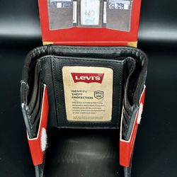 Levi’s Trifold Wallet with inside zipper