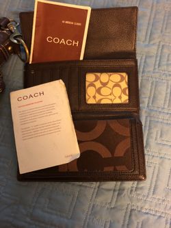 Coach Wallet never been used.