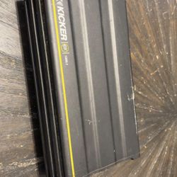 Kicker  1200 Watts Amp 