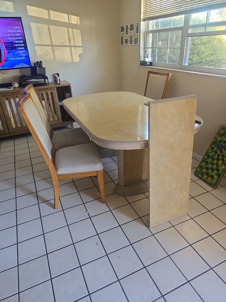 Table With 3 Chairs