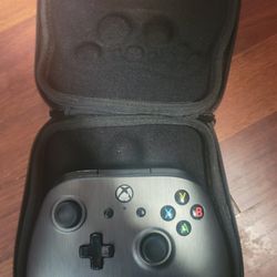 Power A Custom XBox One Controller With Carrying Case
