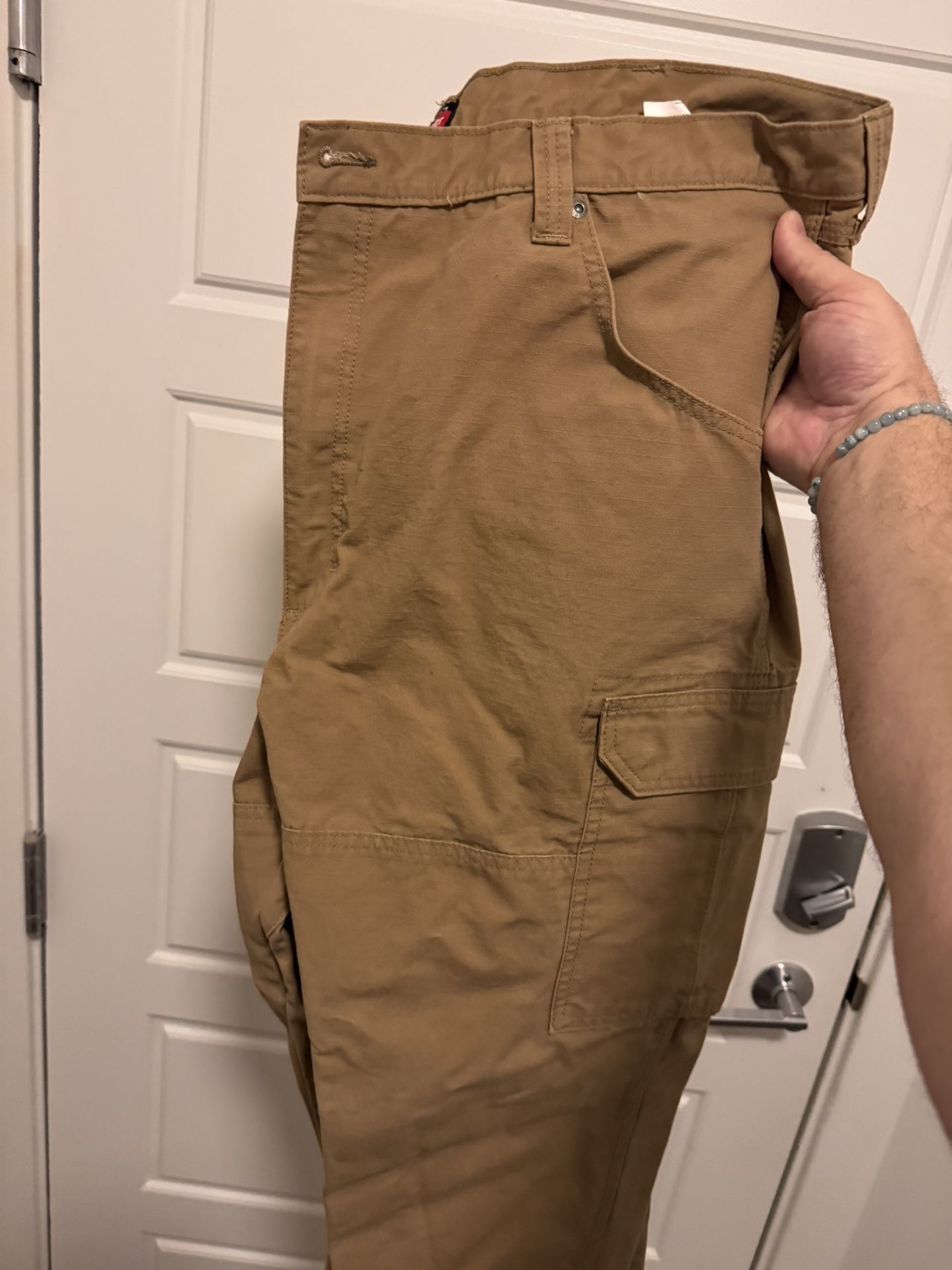 Men’s Wrangler Long Pants Size 42x32 Side Pockets