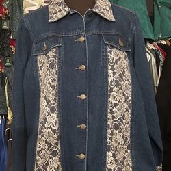 Roaman’s Ladies Short Denim Jacket With Lace Accents Size 14W