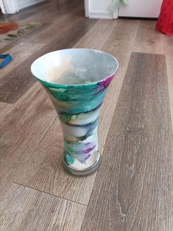 Stunning art, Italian vidi glass vase, beautiful accent piece
